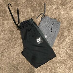 2 pairs of joggers/sweatpants